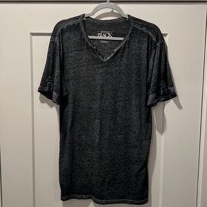 Buckle - XL Black V-Neck T - never worn